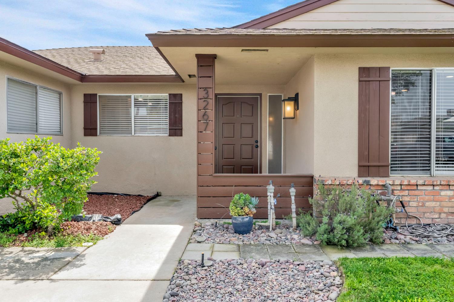 3267 W Rialto Ave, Fresno, CA 93722