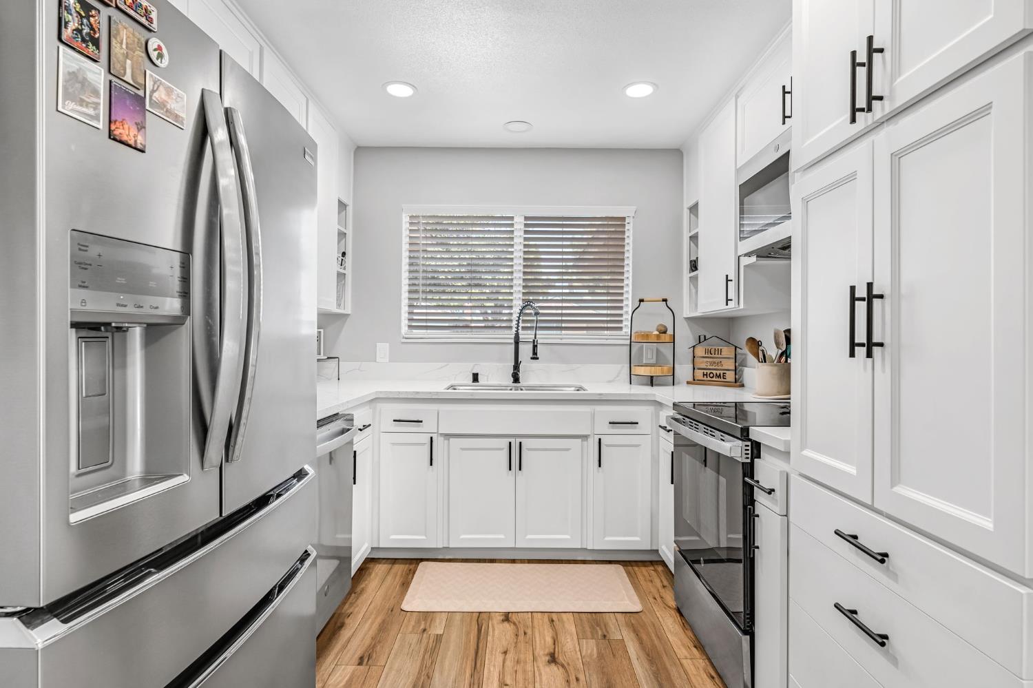 3267 W Rialto Ave, Fresno, CA 93722