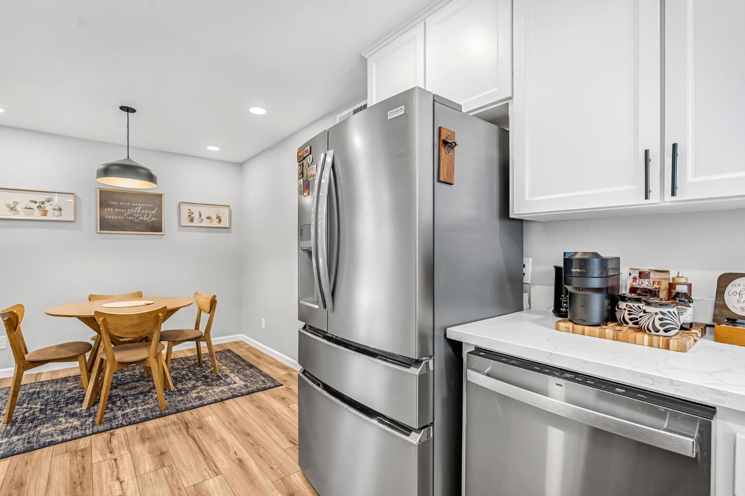 3267 W Rialto Ave, Fresno, CA 93722