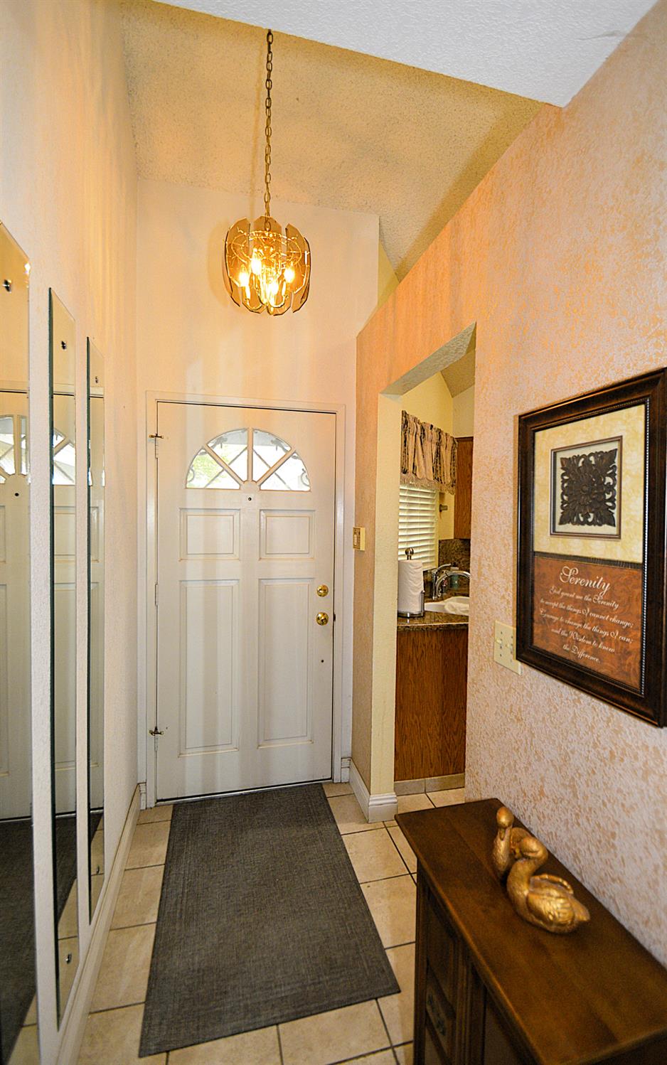 2037 E Decatur Ave, Fresno, CA 93720