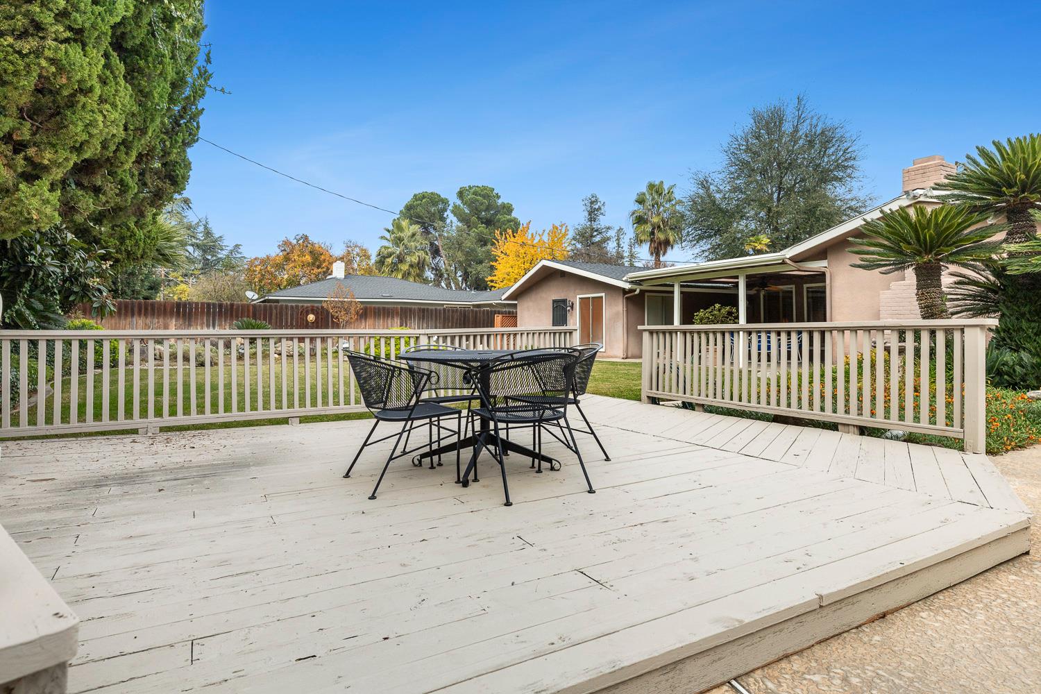 5627 N Kavanagh Ave, Fresno, CA 93711