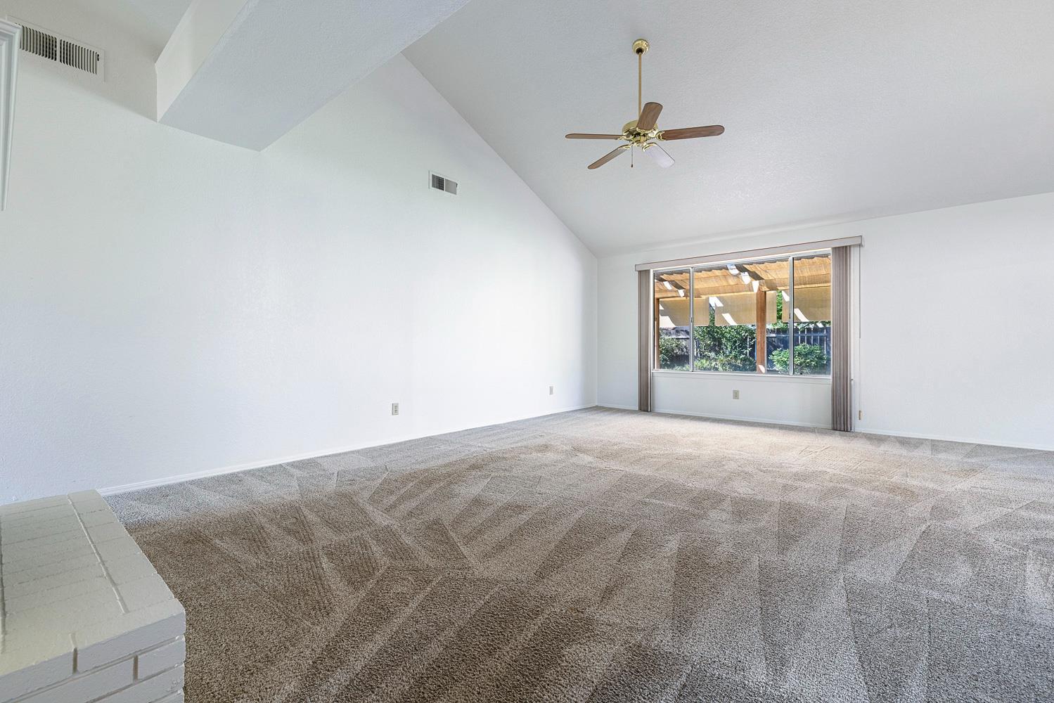 6363 N Gilroy Ave, Fresno, CA 93722