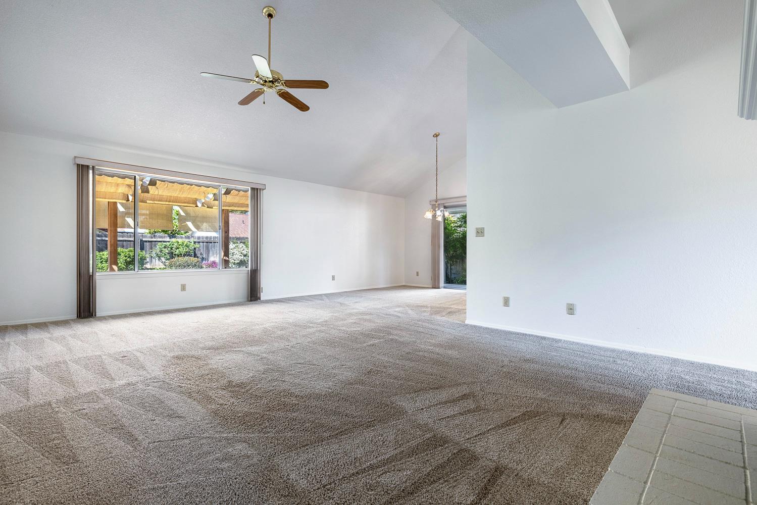 6363 N Gilroy Ave, Fresno, CA 93722