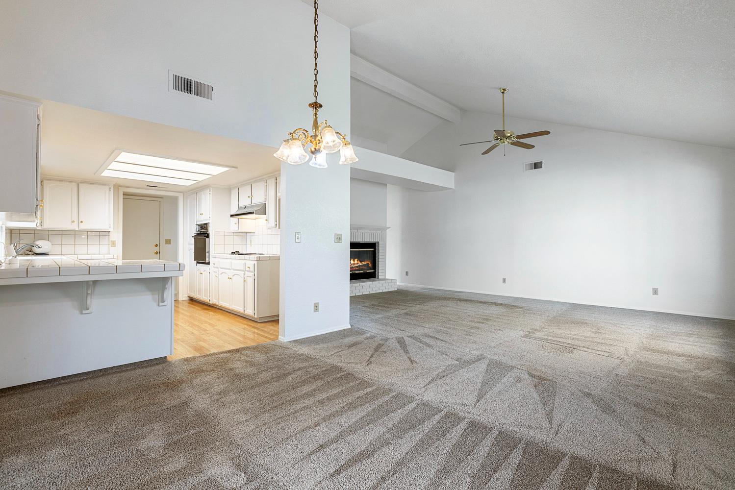 6363 N Gilroy Ave, Fresno, CA 93722