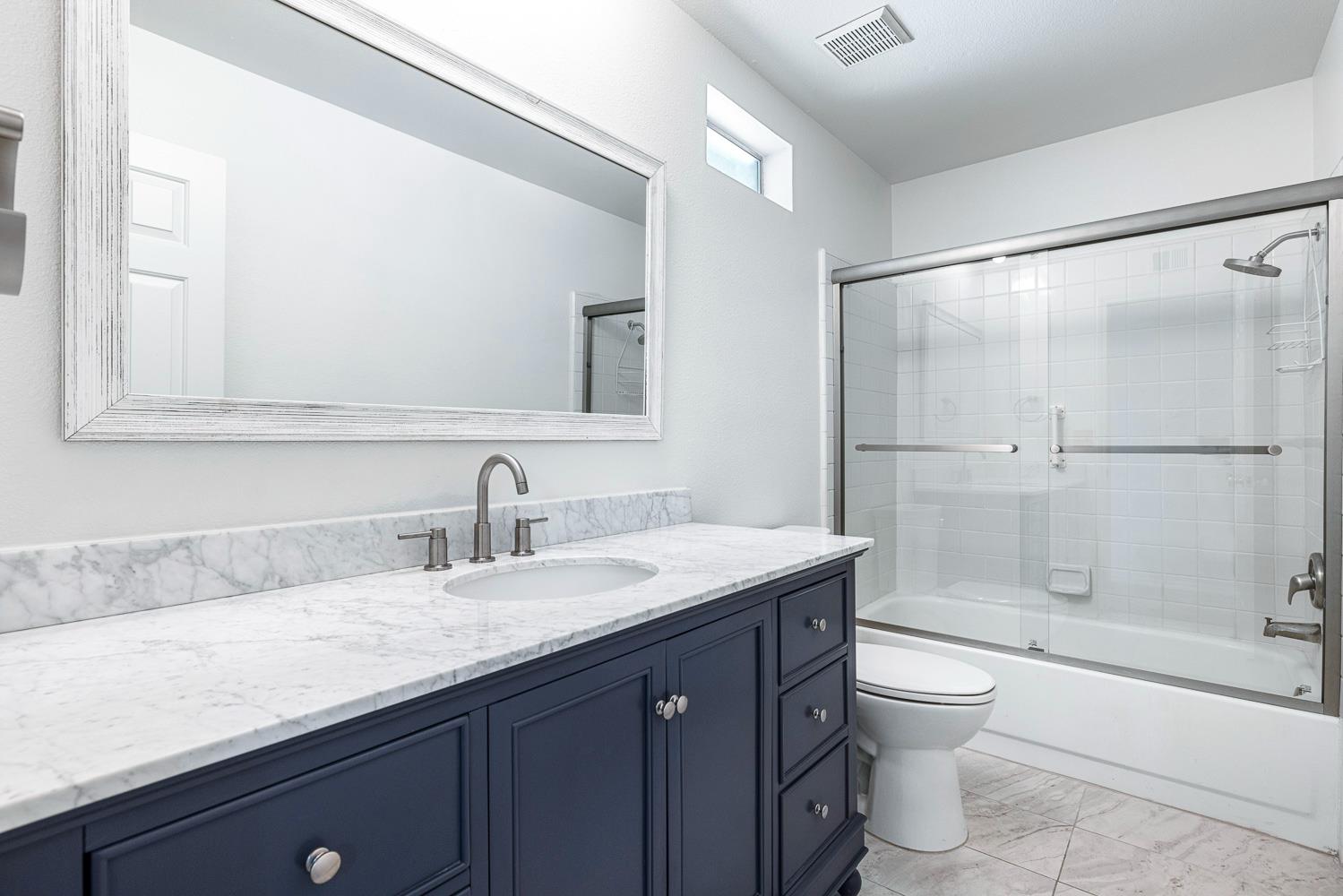 6363 N Gilroy Ave, Fresno, CA 93722