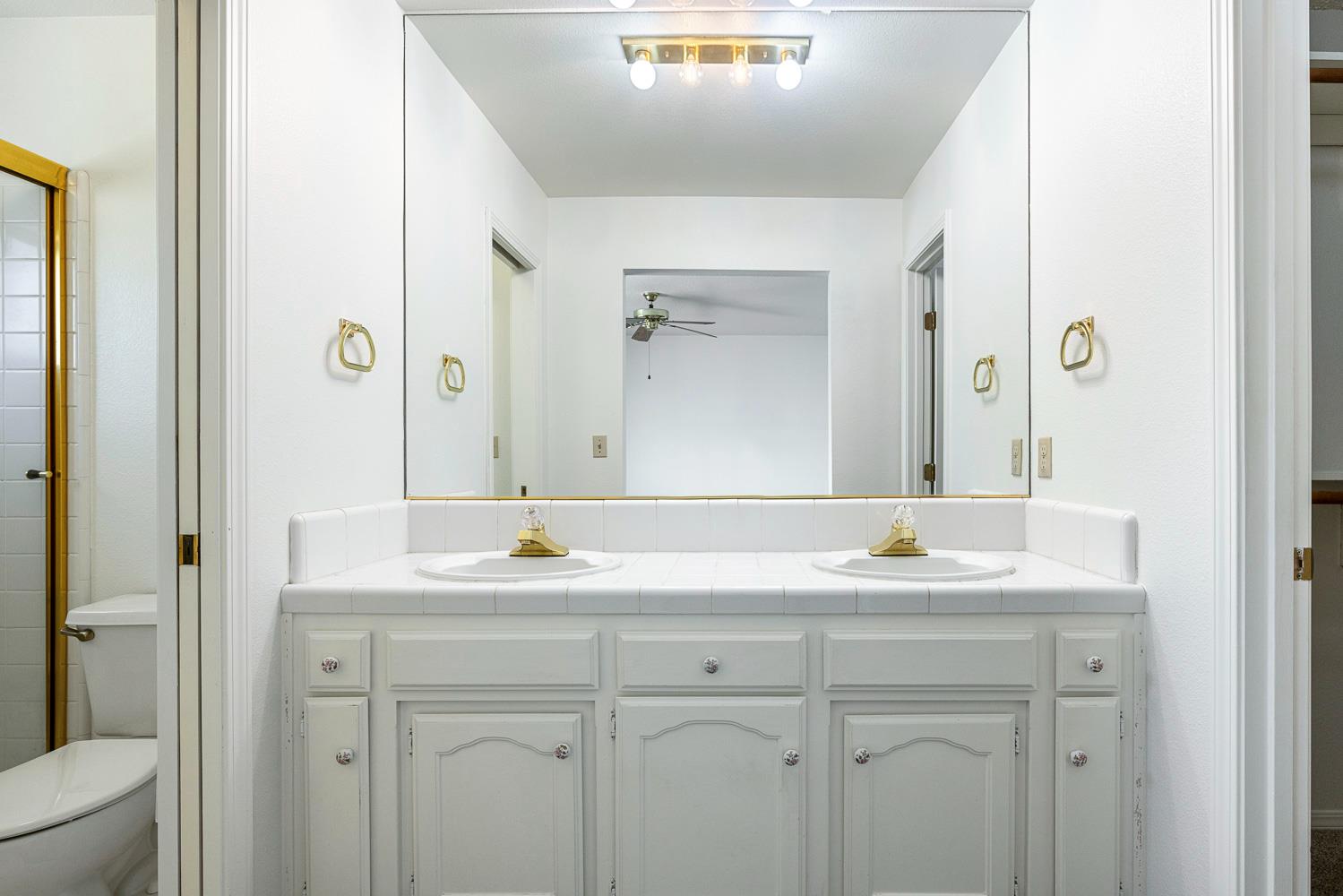 6363 N Gilroy Ave, Fresno, CA 93722