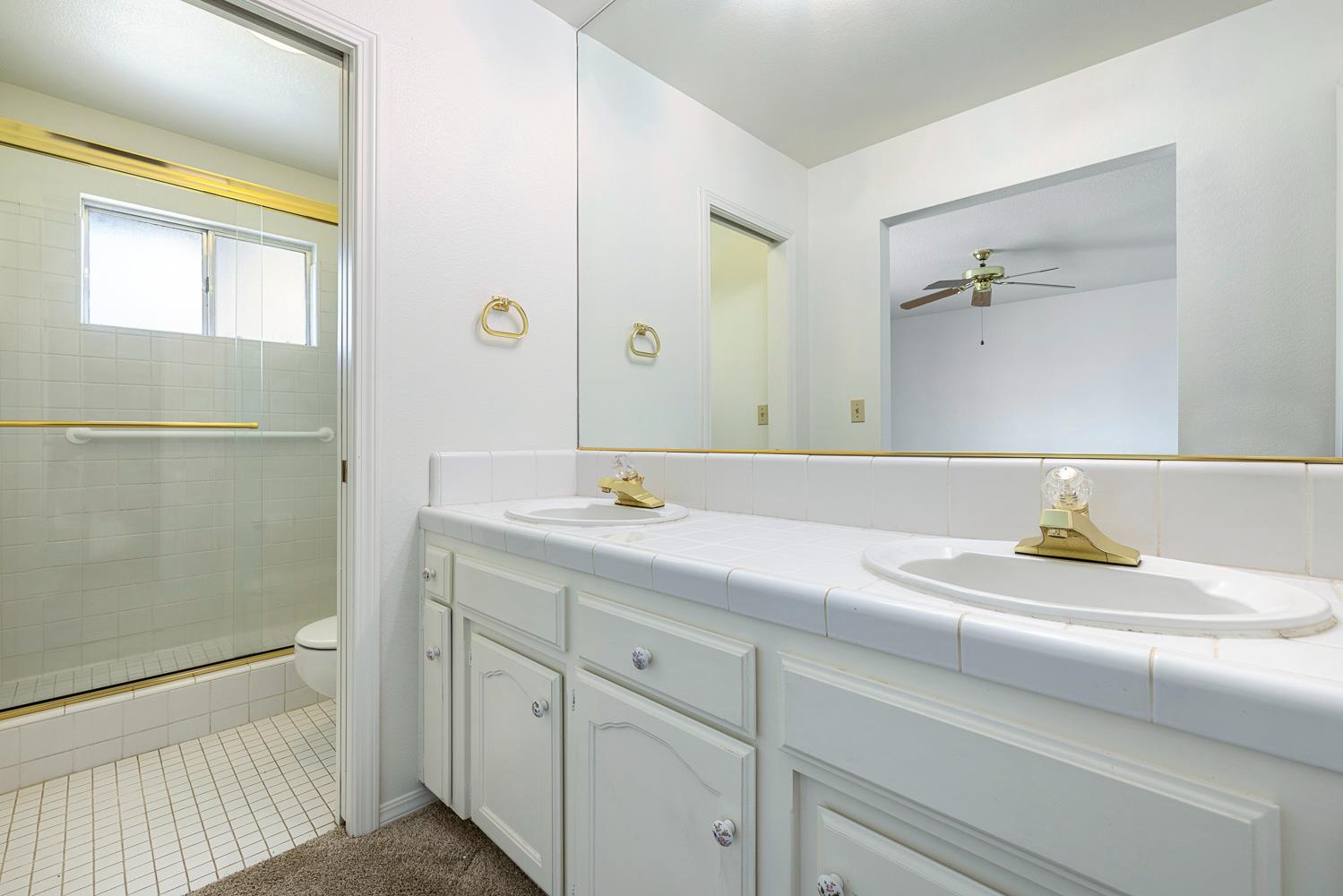 6363 N Gilroy Ave, Fresno, CA 93722