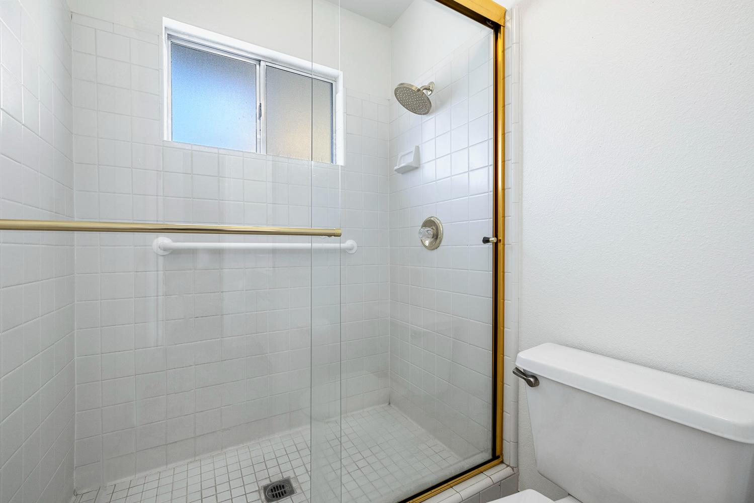 6363 N Gilroy Ave, Fresno, CA 93722