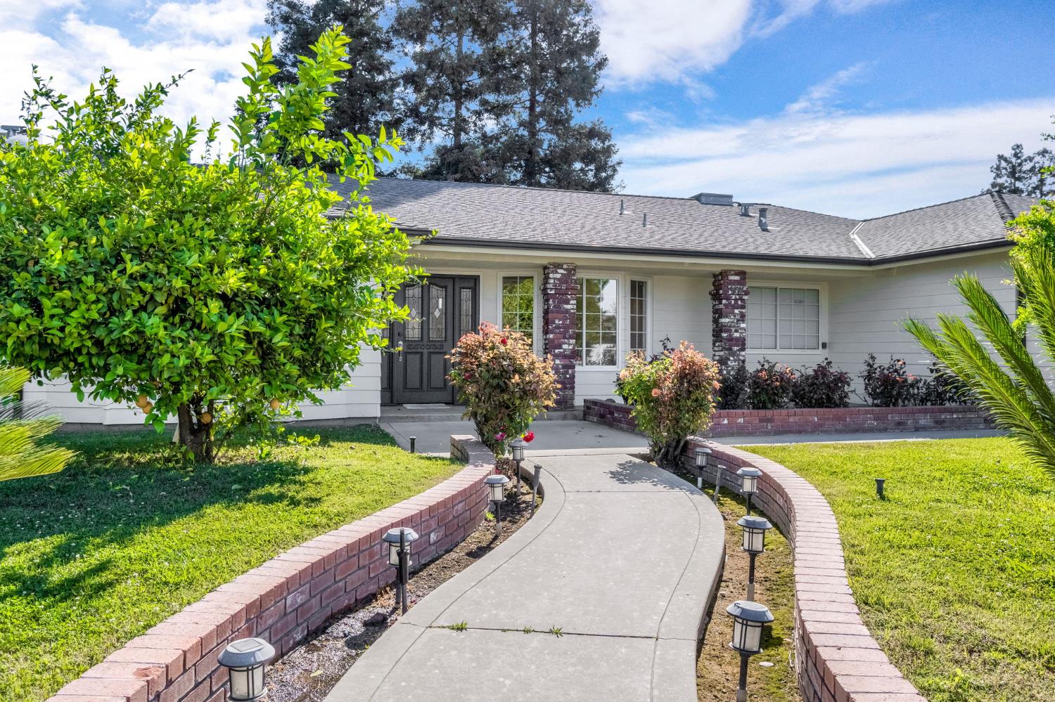 7656 N Hayston Ave, Fresno, CA 93720