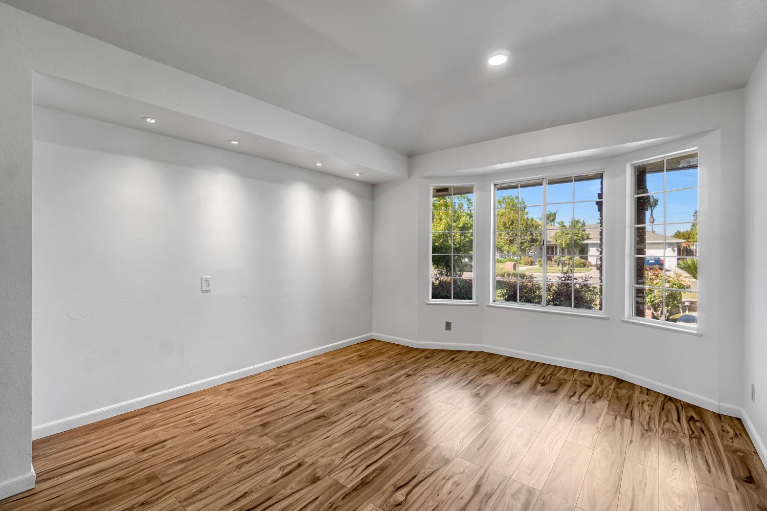 7656 N Hayston Ave, Fresno, CA 93720