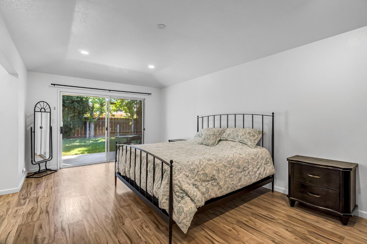 7656 N Hayston Ave, Fresno, CA 93720