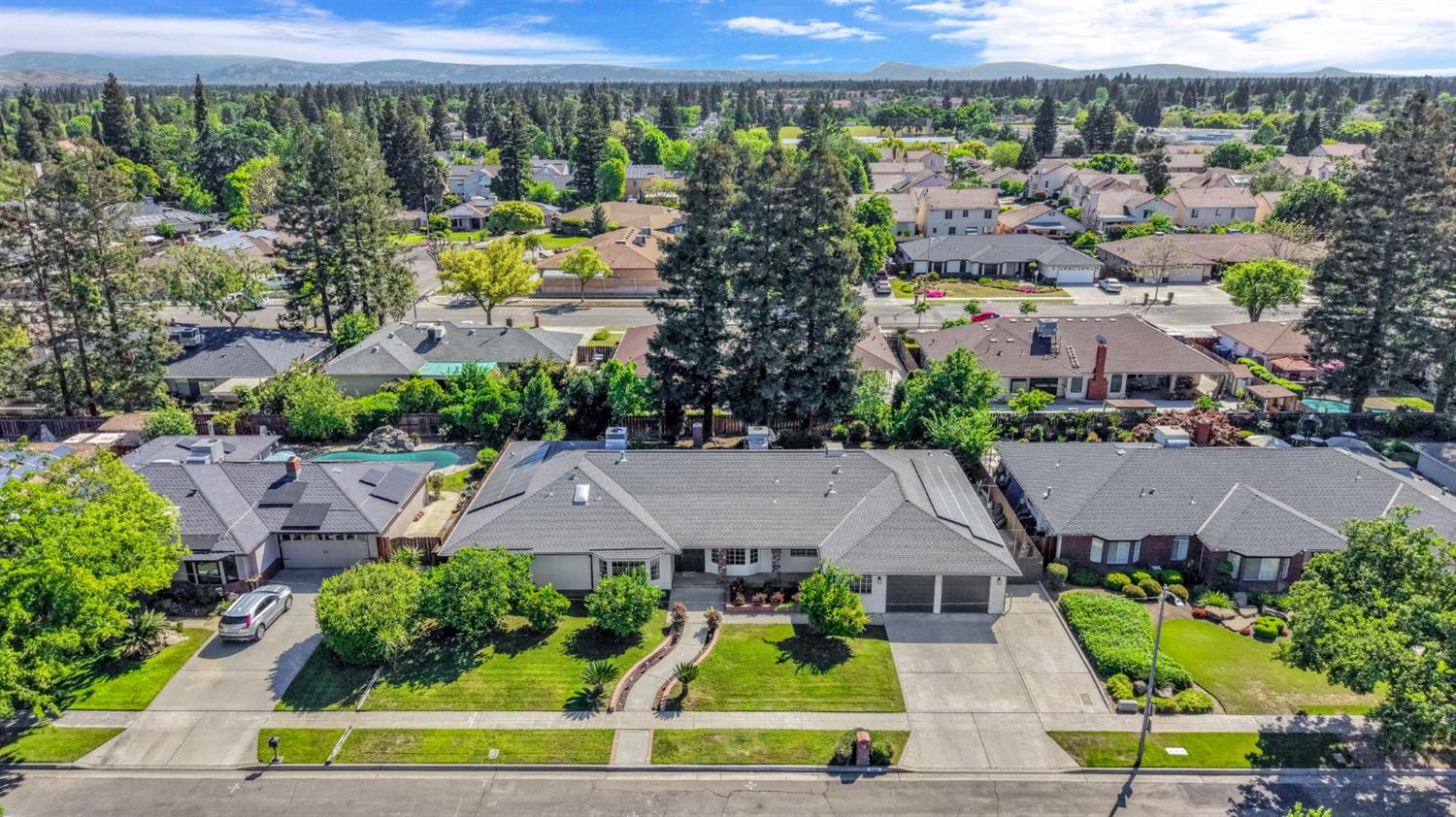 7656 N Hayston Ave, Fresno, CA 93720