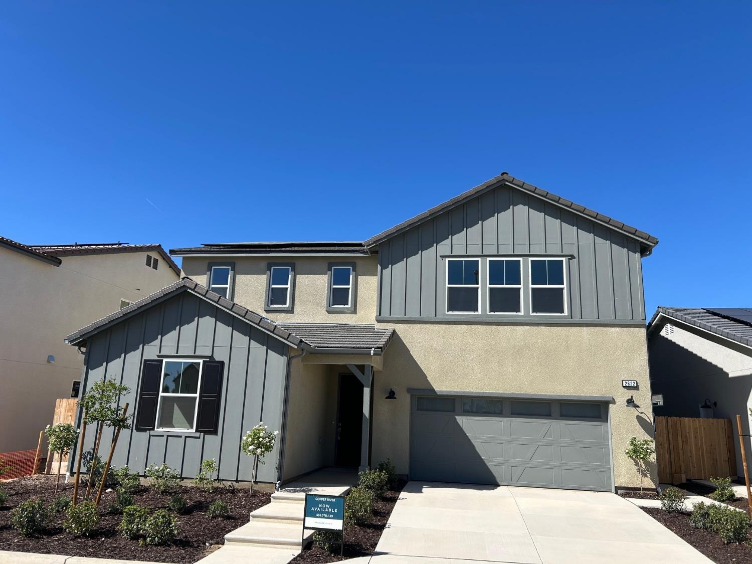 2822 E Corteza Dr, Fresno, CA 93730