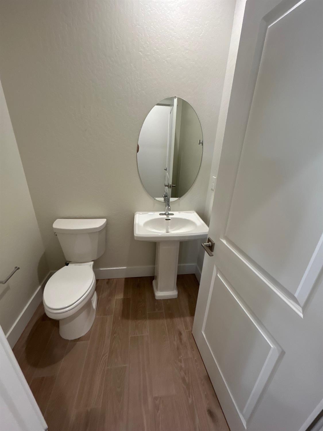 2822 E Corteza Dr, Fresno, CA 93730