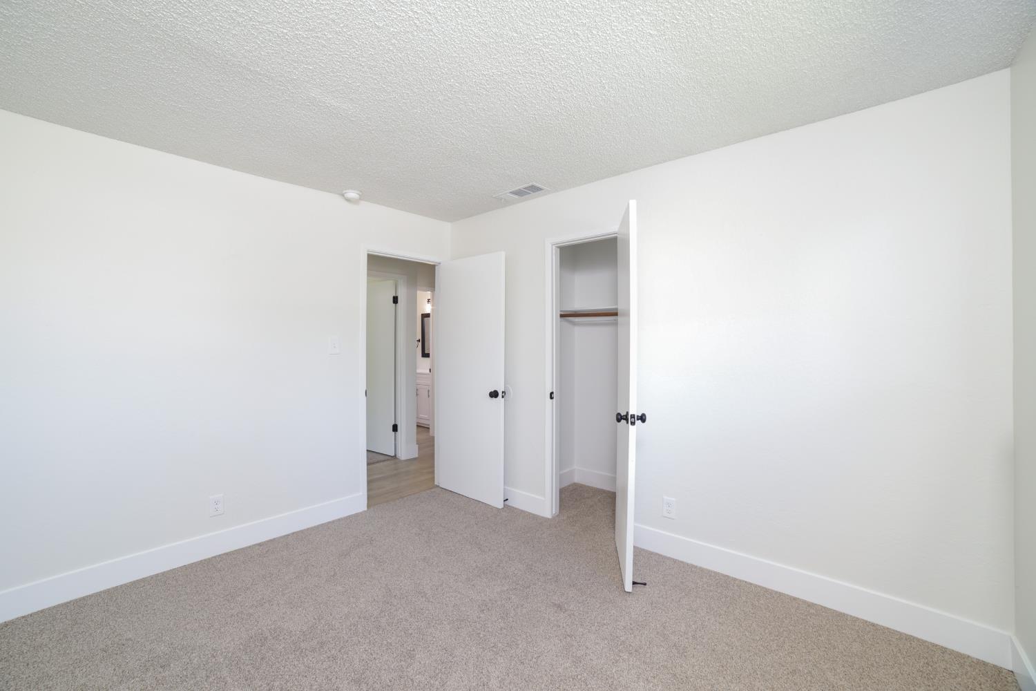 3231 W Indianapolis Ave, Fresno, CA 93722