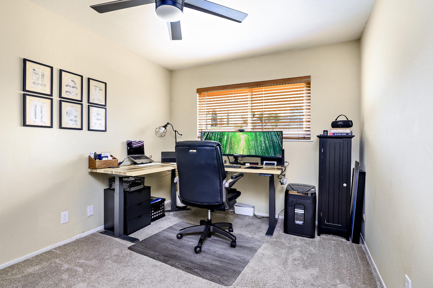 1461 E Vartikian Ave, Fresno, CA 93710