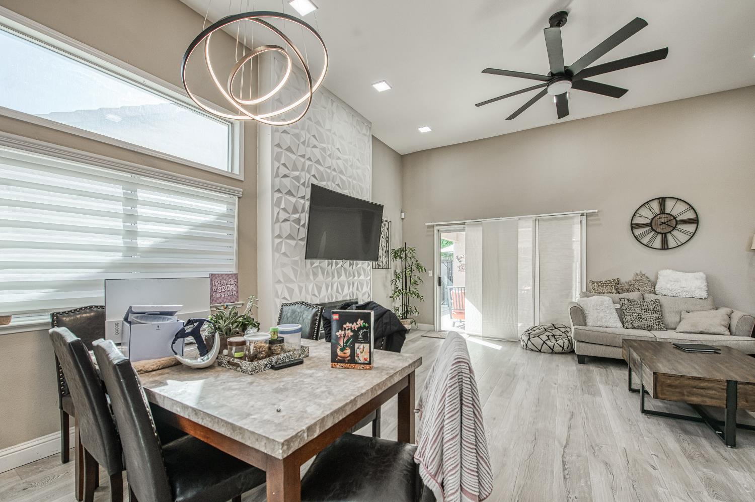 10373 N Baird Ave, Fresno, CA 93730