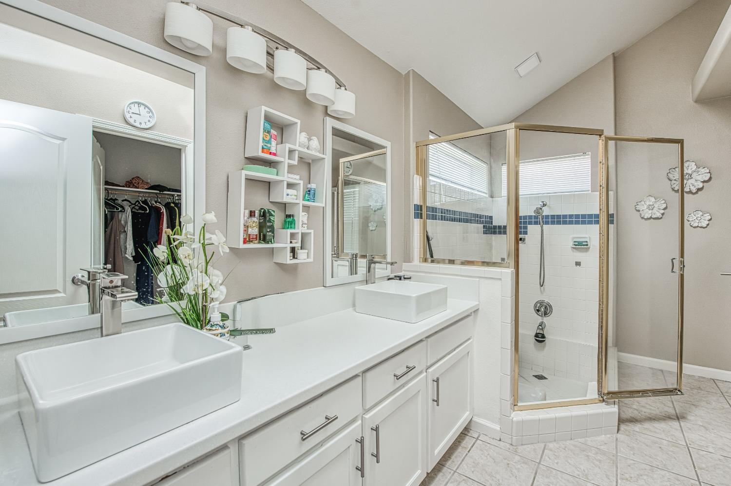 10373 N Baird Ave, Fresno, CA 93730