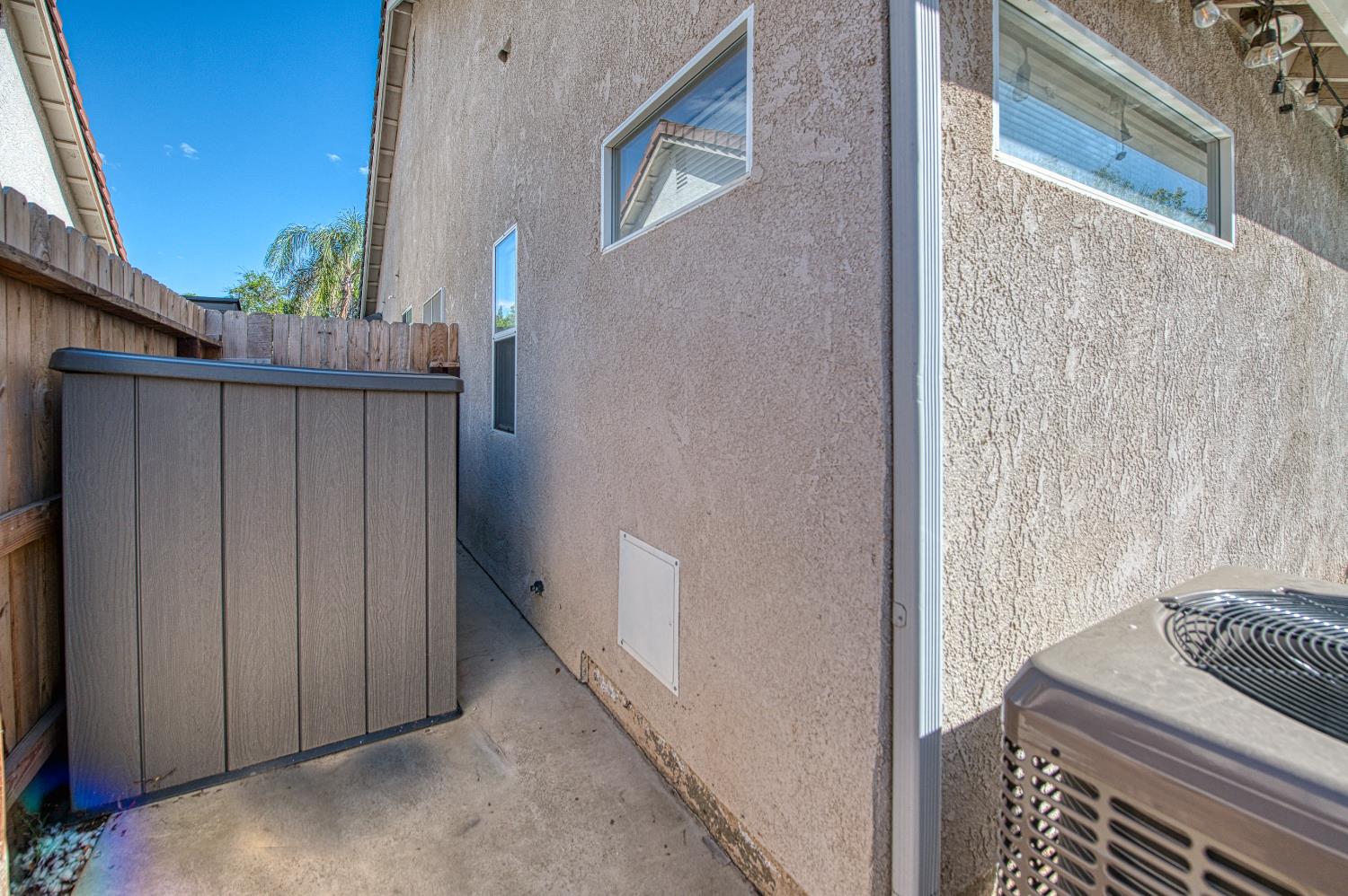 10373 N Baird Ave, Fresno, CA 93730