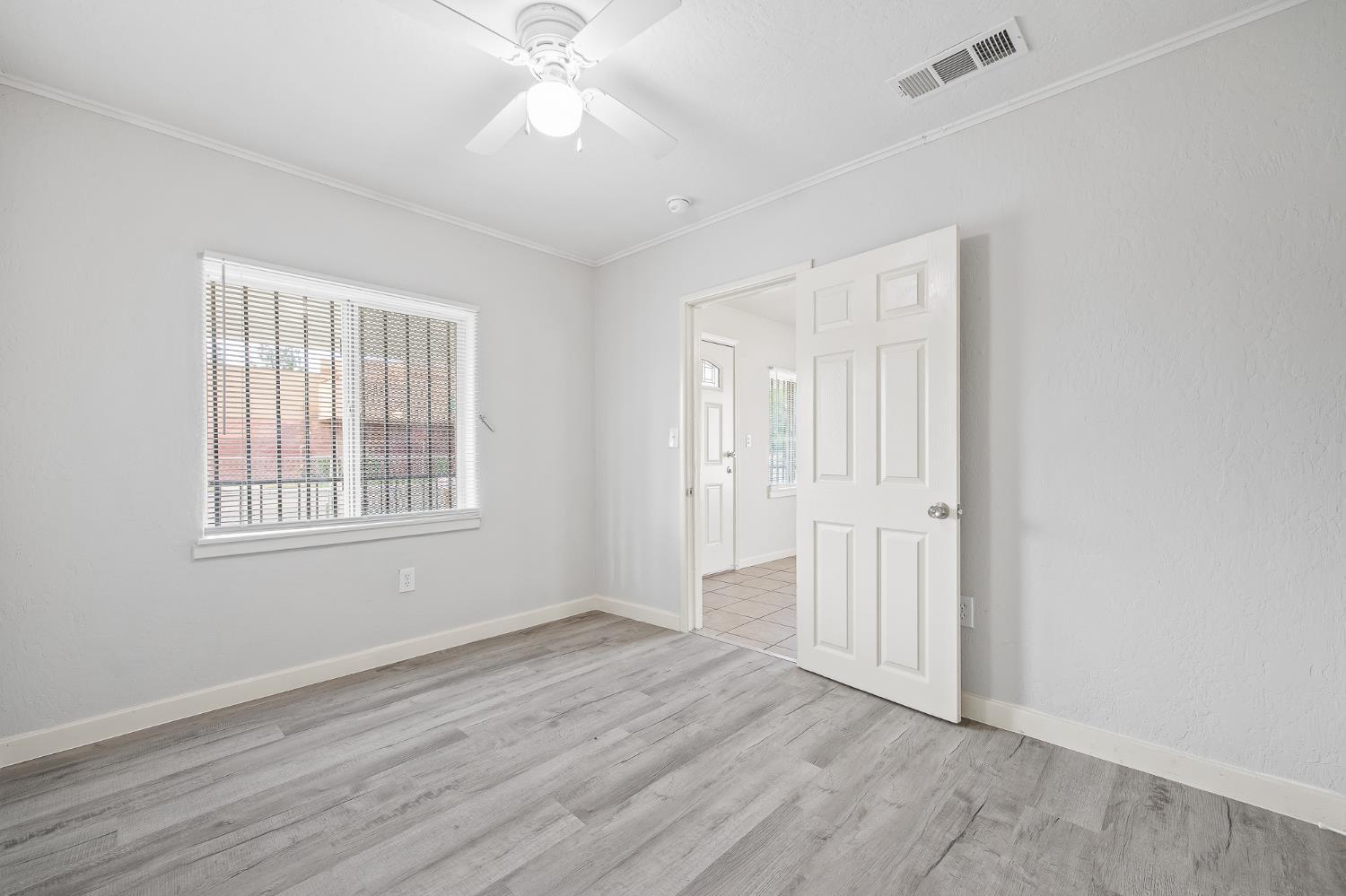 3323 E Tulare St, Fresno, CA 93702