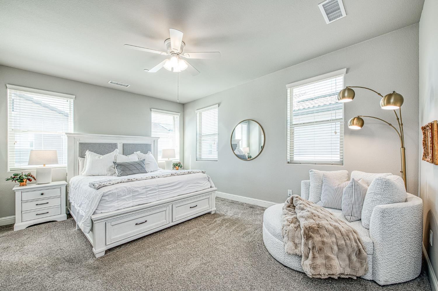 1453 E Via Viola Way, Fresno, CA 93730