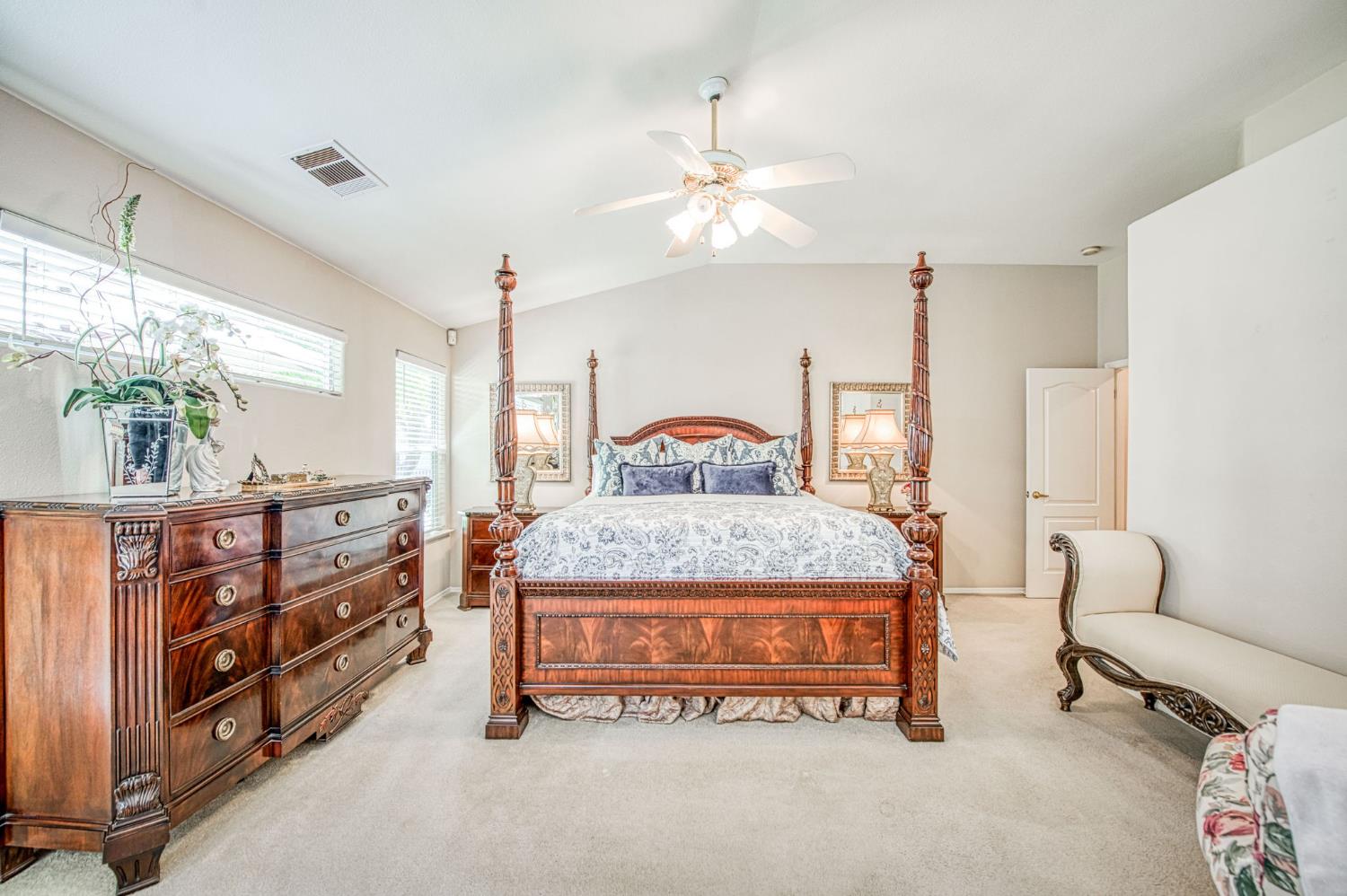 10621 N Pierpont Cir, Fresno, CA 93730