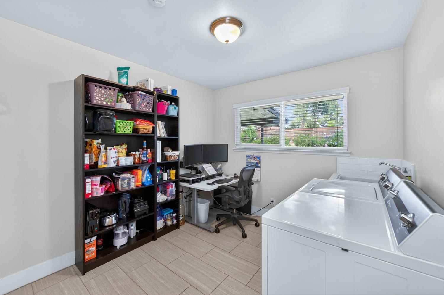 9796 N Millbrook Ave, Fresno, CA 93720