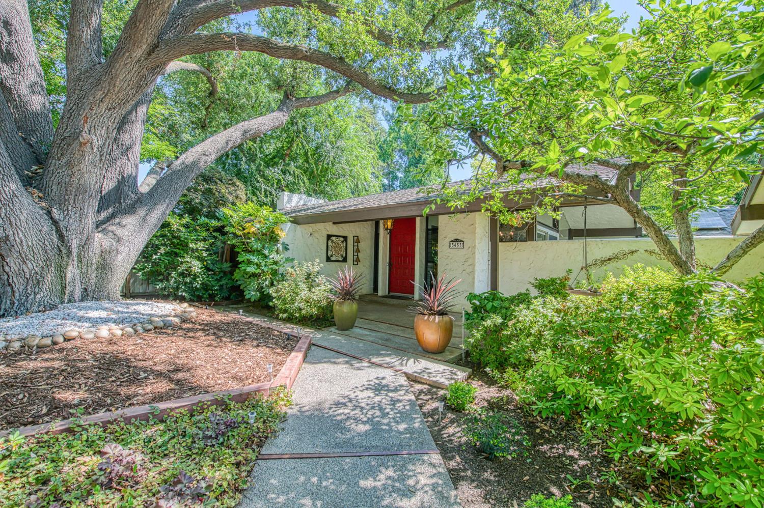 5453 N Brooks Ave, Fresno, CA 93711
