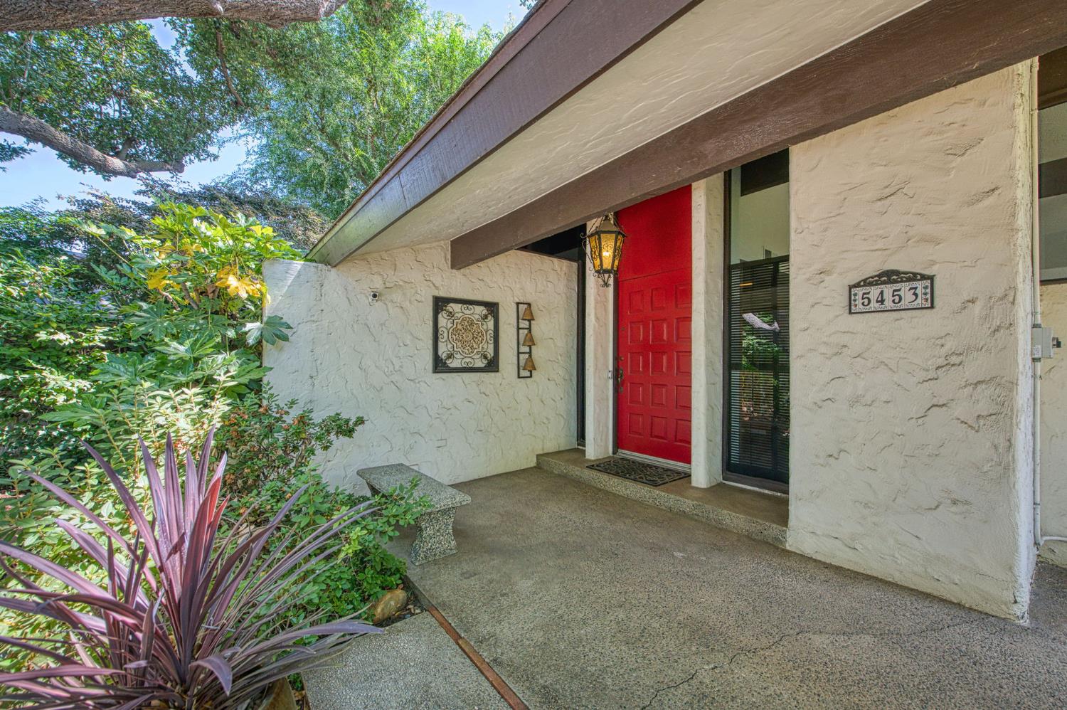 5453 N Brooks Ave, Fresno, CA 93711