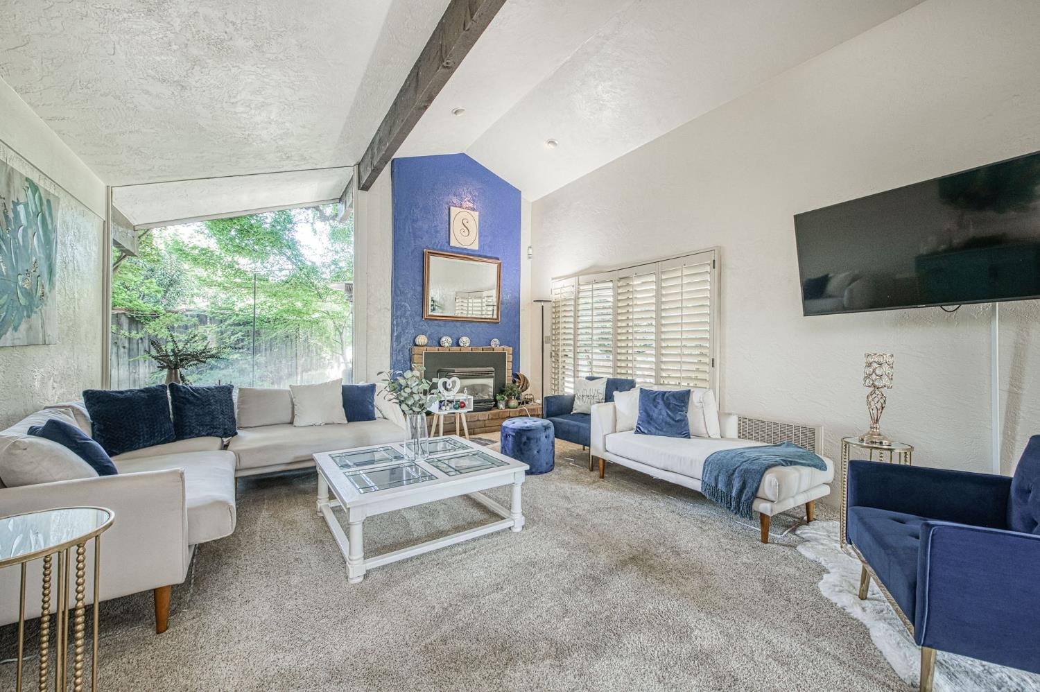 5453 N Brooks Ave, Fresno, CA 93711