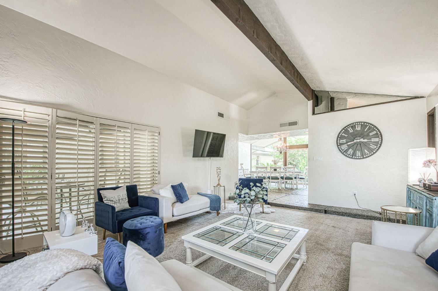 5453 N Brooks Ave, Fresno, CA 93711