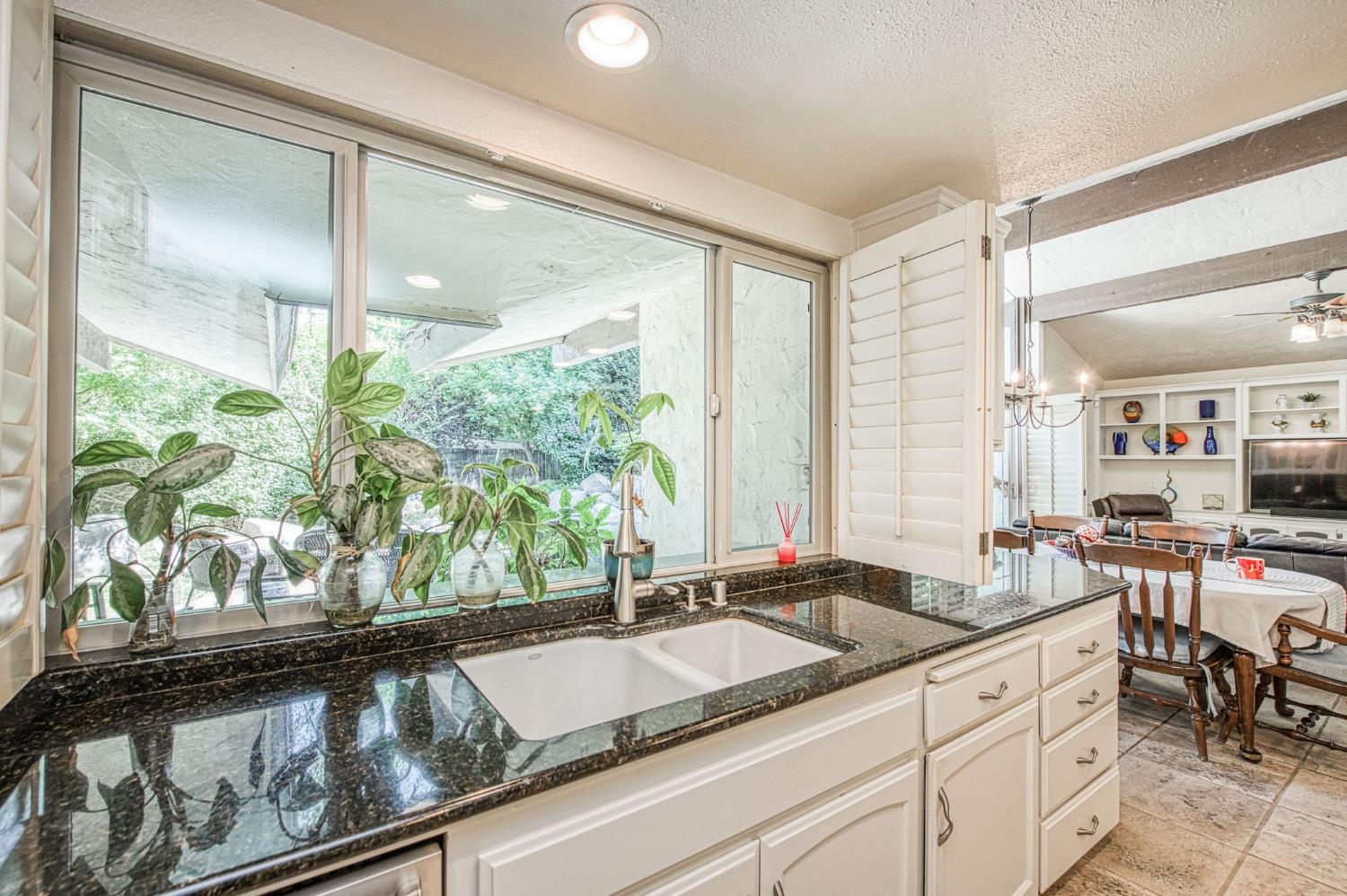 5453 N Brooks Ave, Fresno, CA 93711