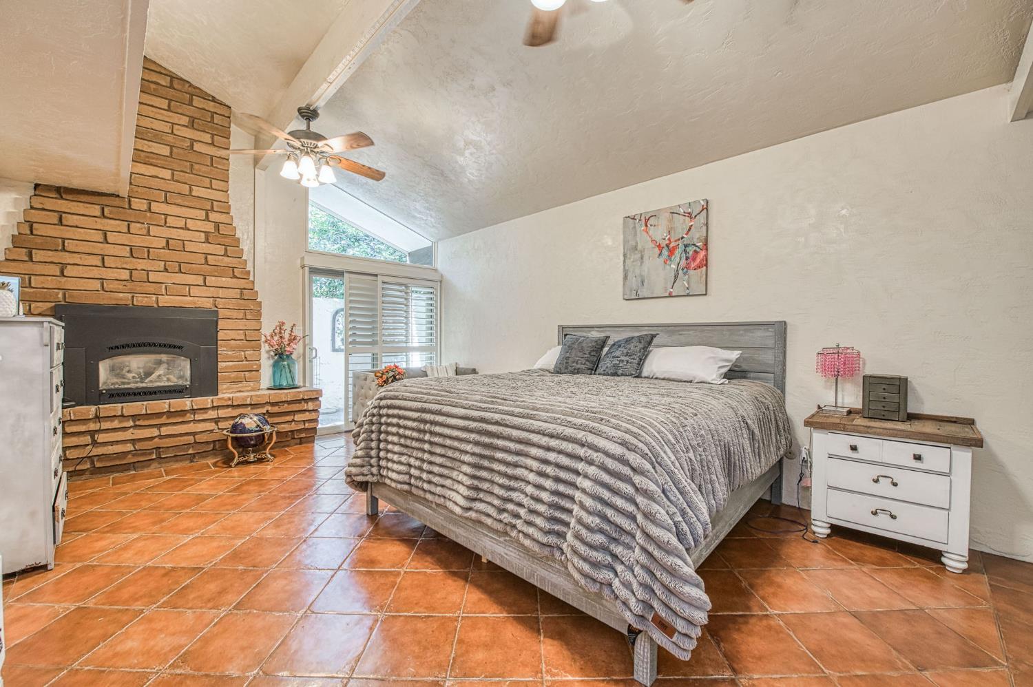 5453 N Brooks Ave, Fresno, CA 93711