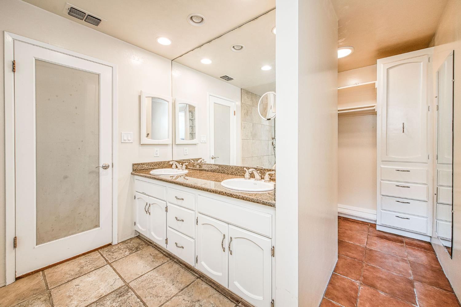 5453 N Brooks Ave, Fresno, CA 93711
