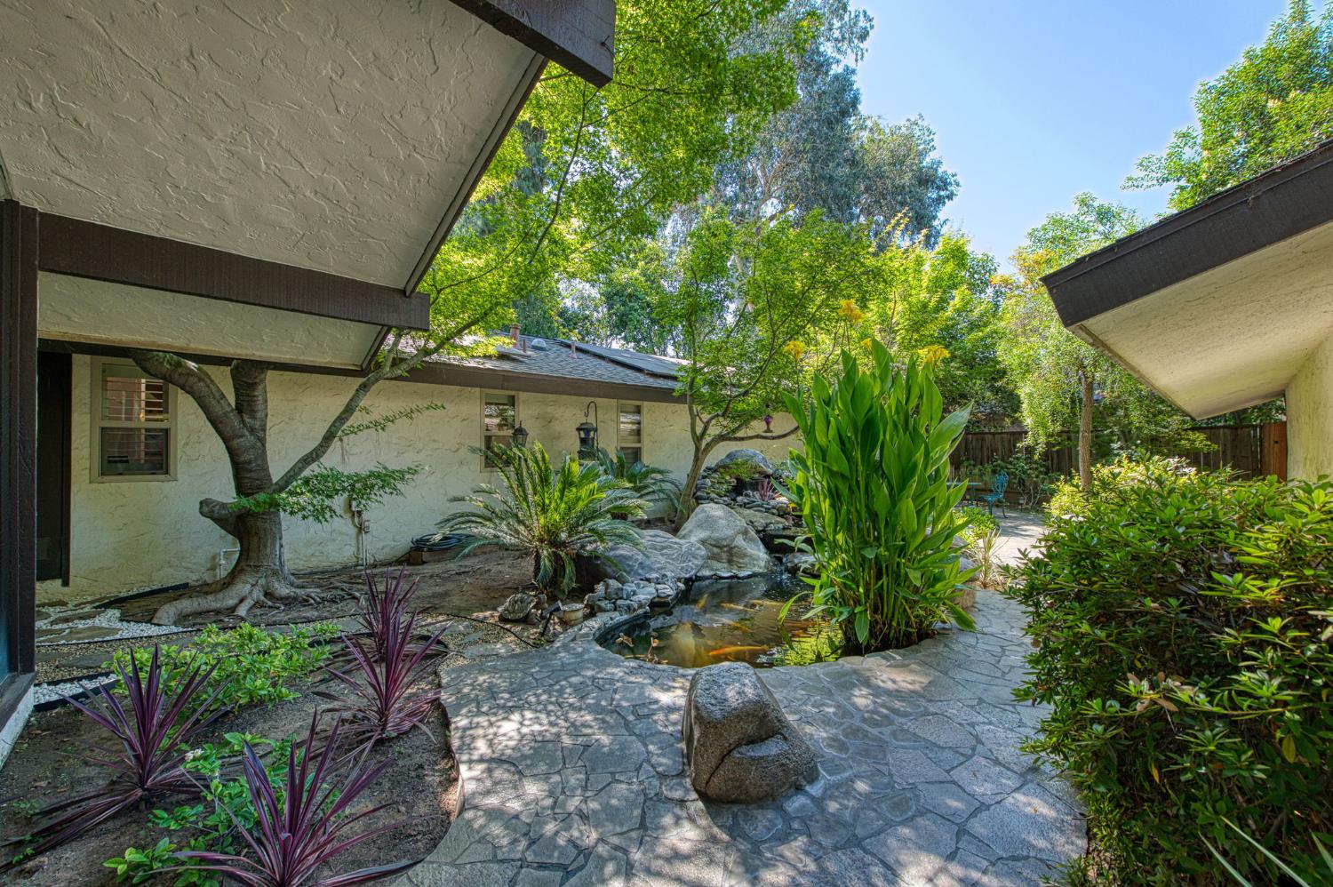 5453 N Brooks Ave, Fresno, CA 93711