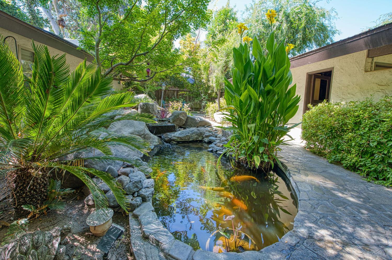 5453 N Brooks Ave, Fresno, CA 93711