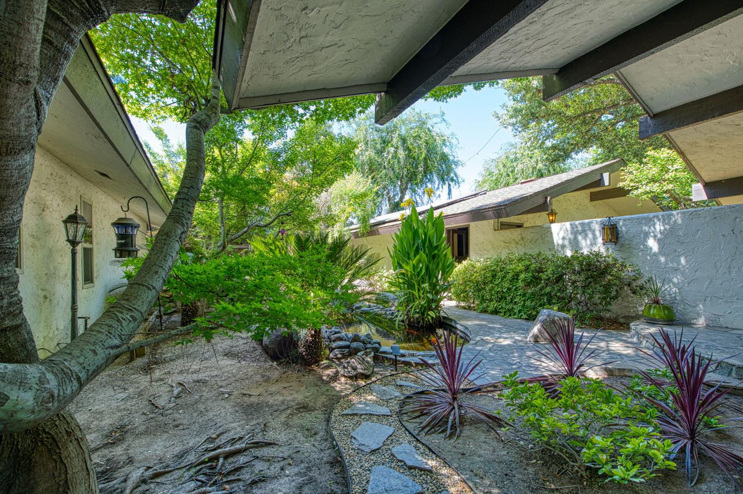 5453 N Brooks Ave, Fresno, CA 93711