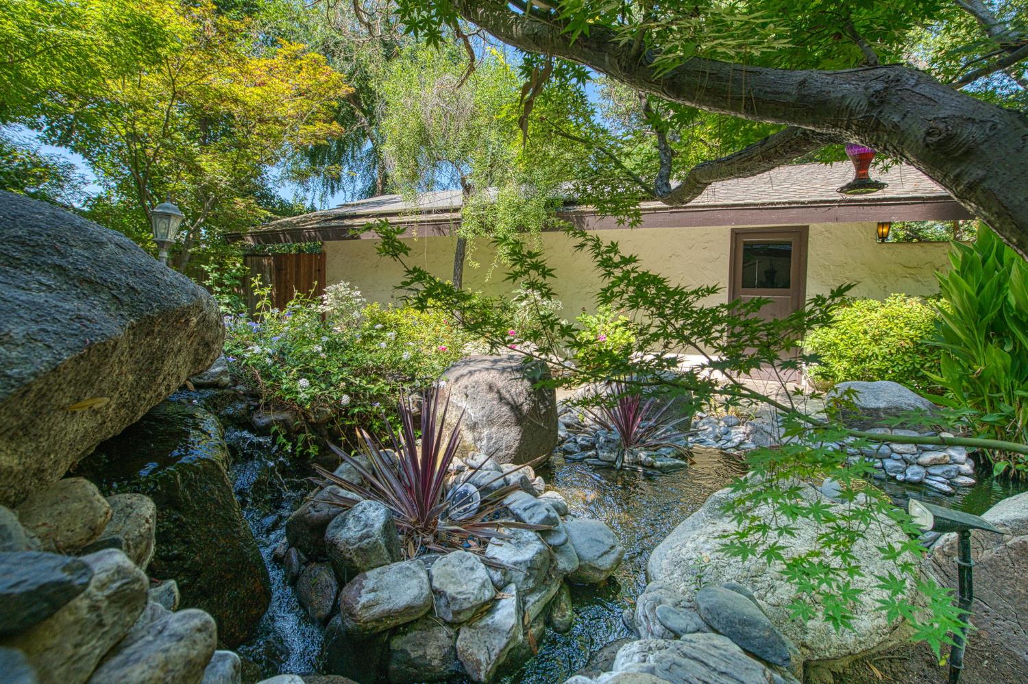 5453 N Brooks Ave, Fresno, CA 93711