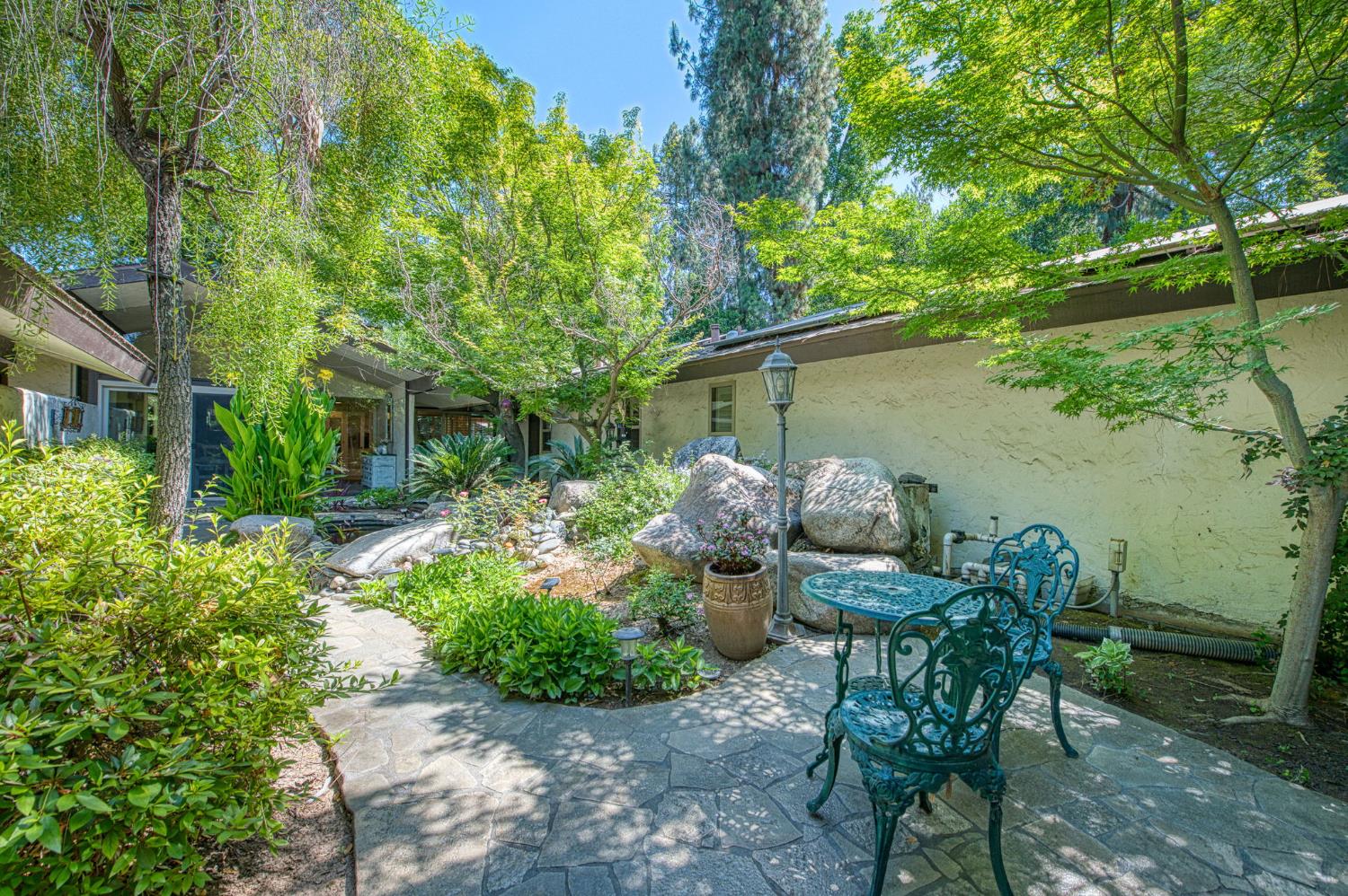 5453 N Brooks Ave, Fresno, CA 93711