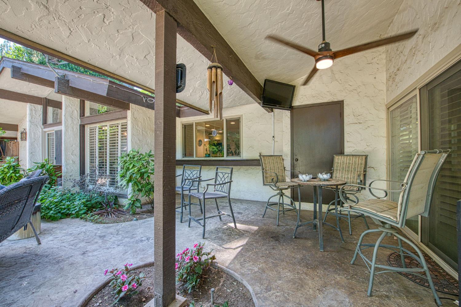 5453 N Brooks Ave, Fresno, CA 93711