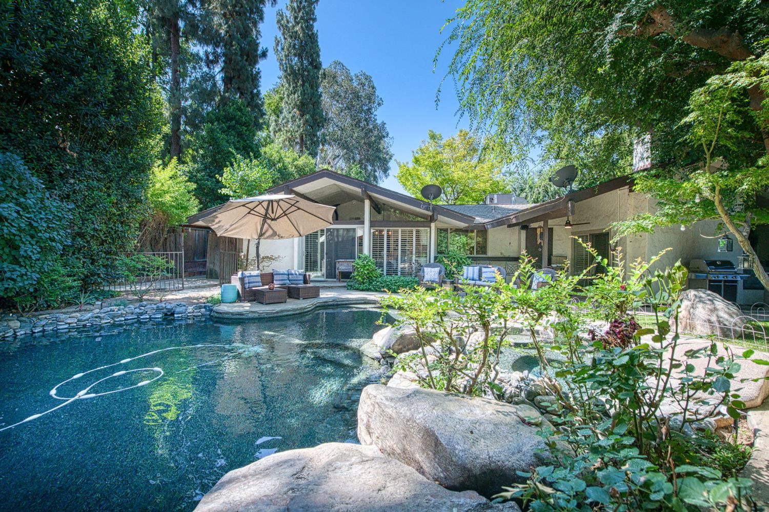 5453 N Brooks Ave, Fresno, CA 93711