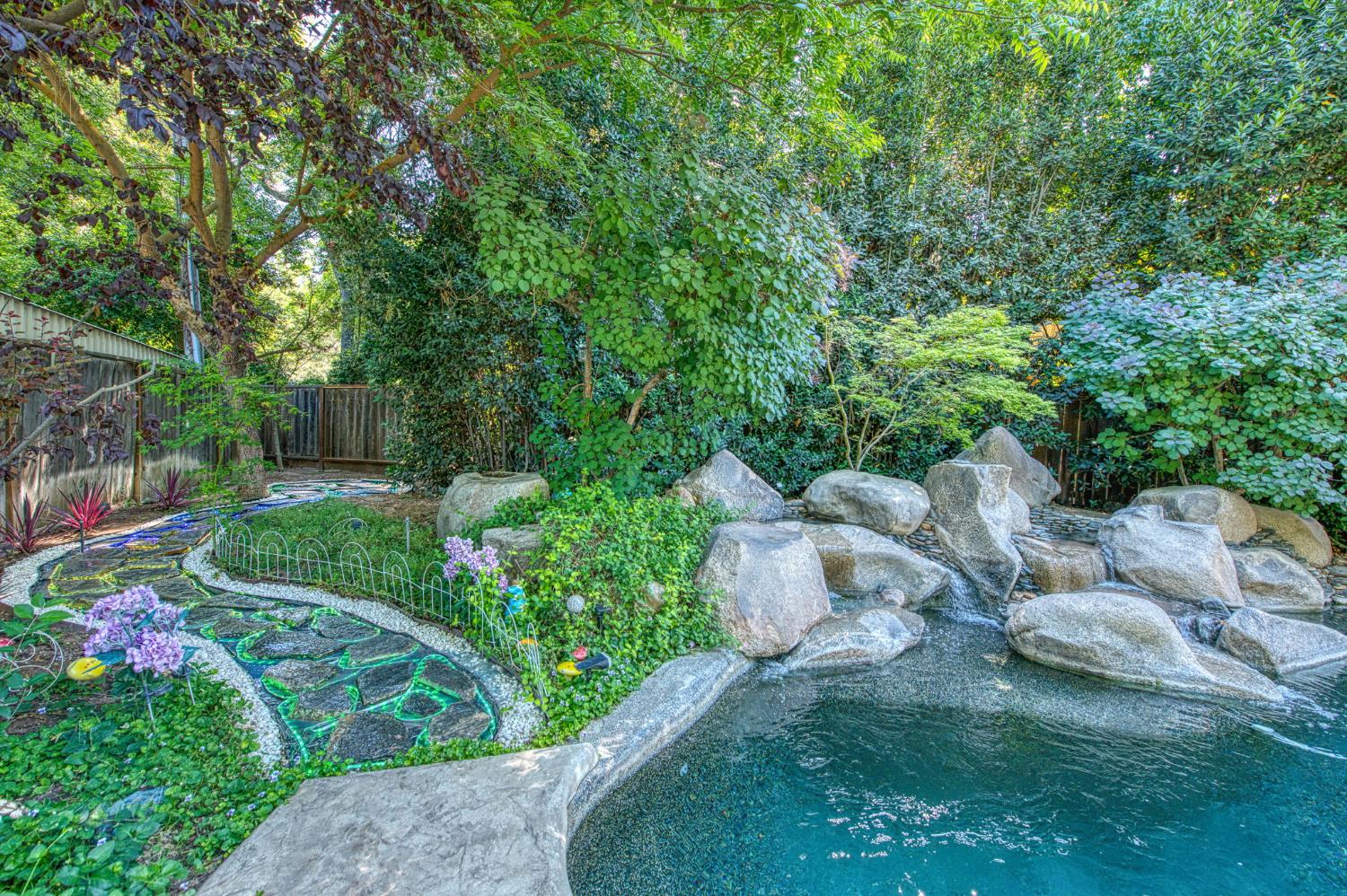 5453 N Brooks Ave, Fresno, CA 93711