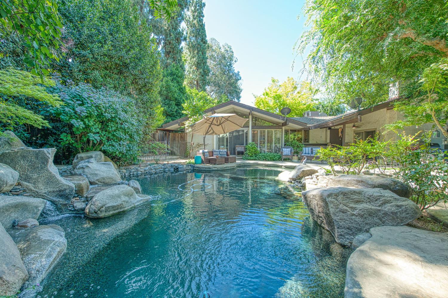 5453 N Brooks Ave, Fresno, CA 93711