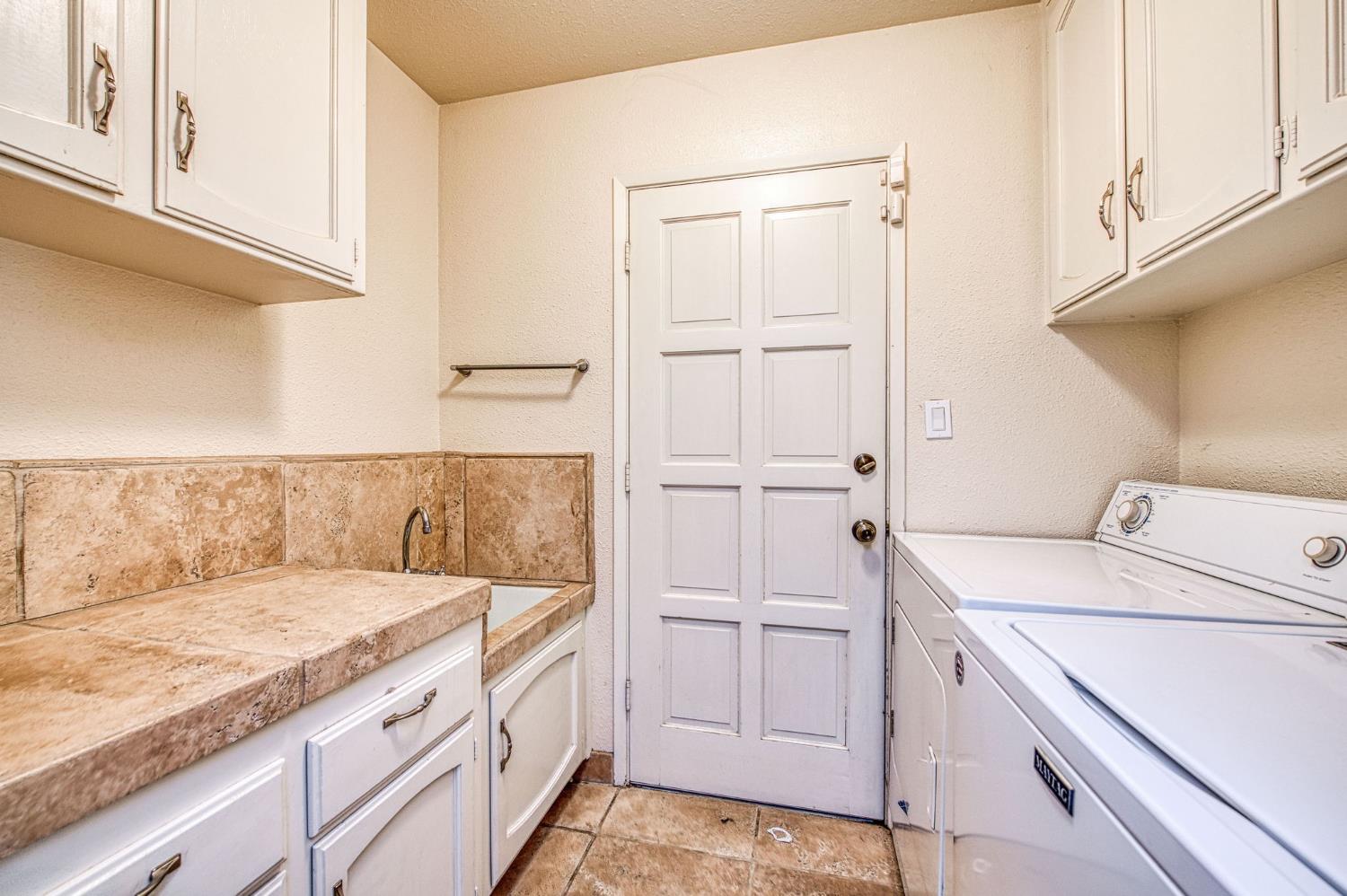 5453 N Brooks Ave, Fresno, CA 93711