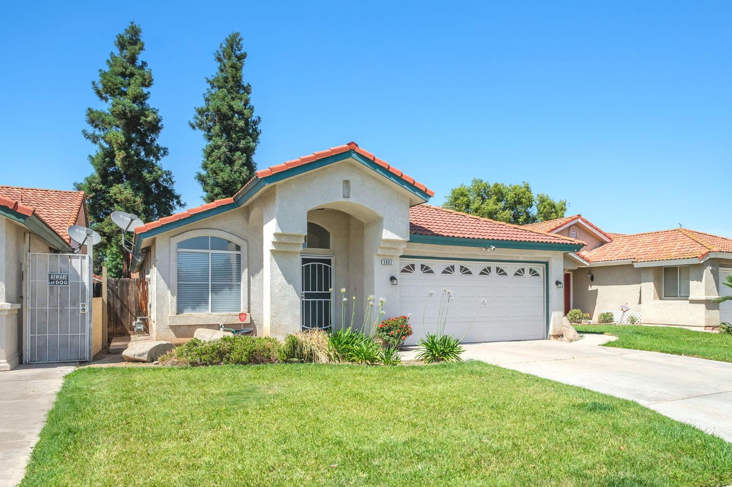 5682 W Sample Ave, Fresno, CA 93722