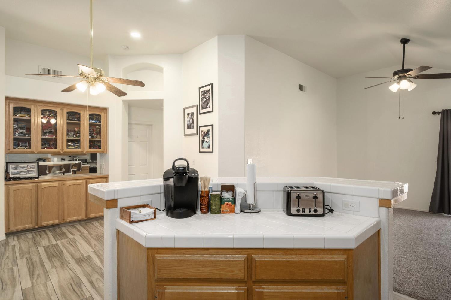 5682 W Sample Ave, Fresno, CA 93722