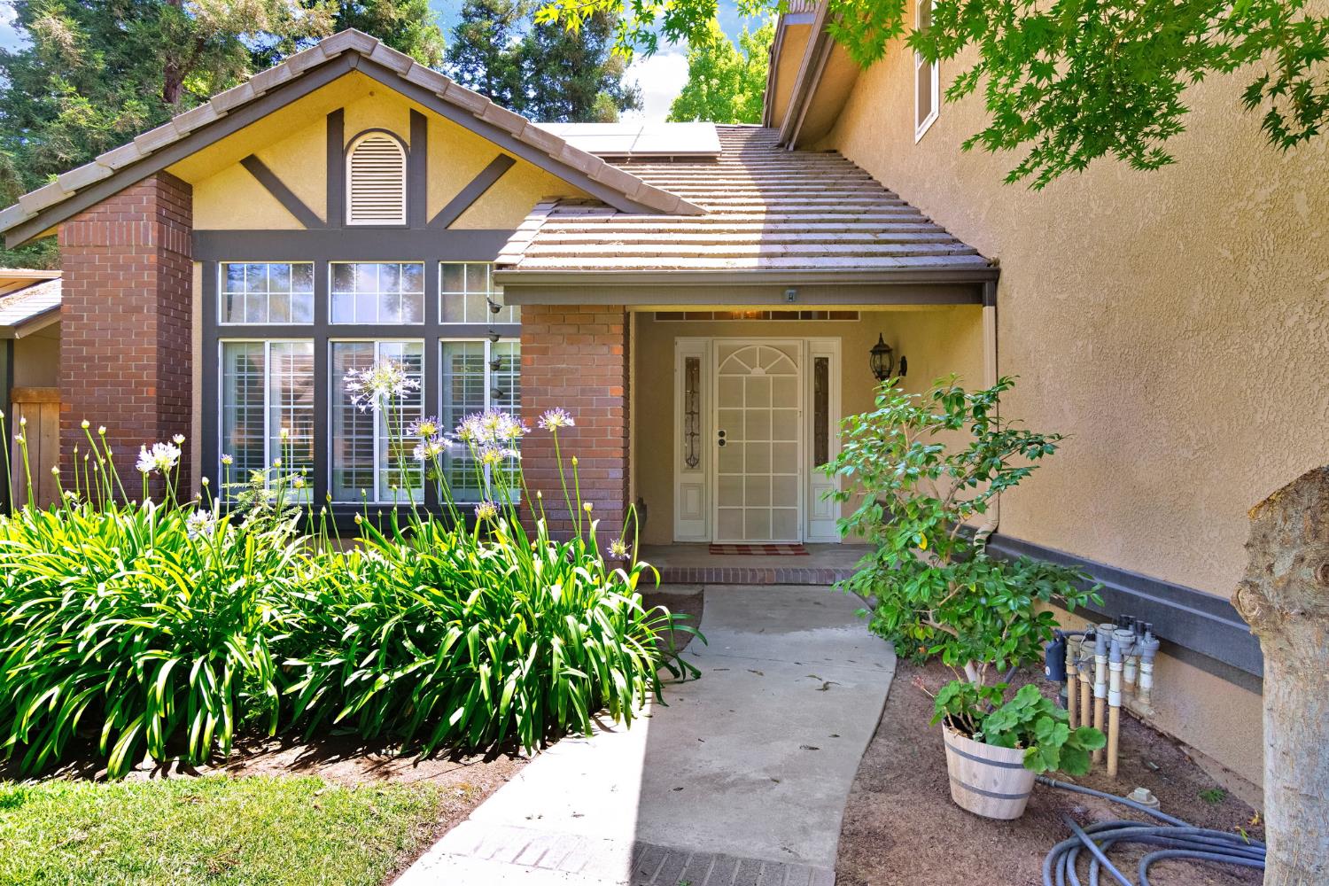 7208 N Antioch Ave, Fresno, CA 93722