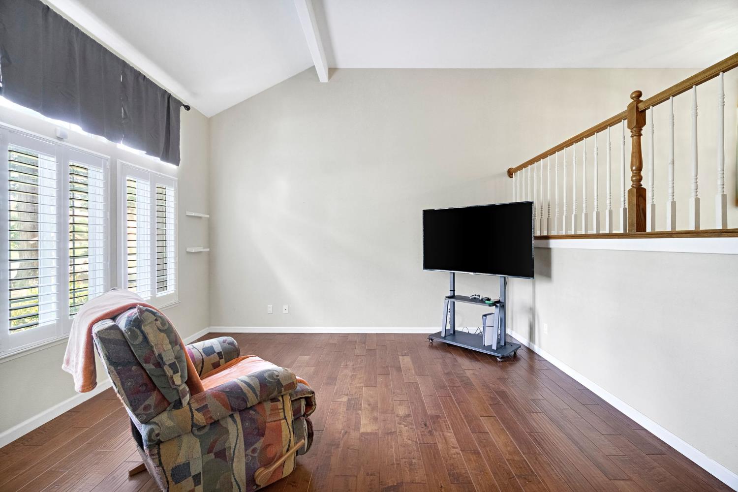 7208 N Antioch Ave, Fresno, CA 93722