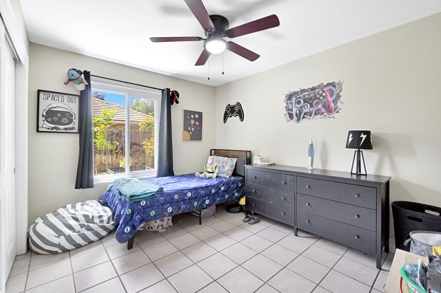 7208 N Antioch Ave, Fresno, CA 93722