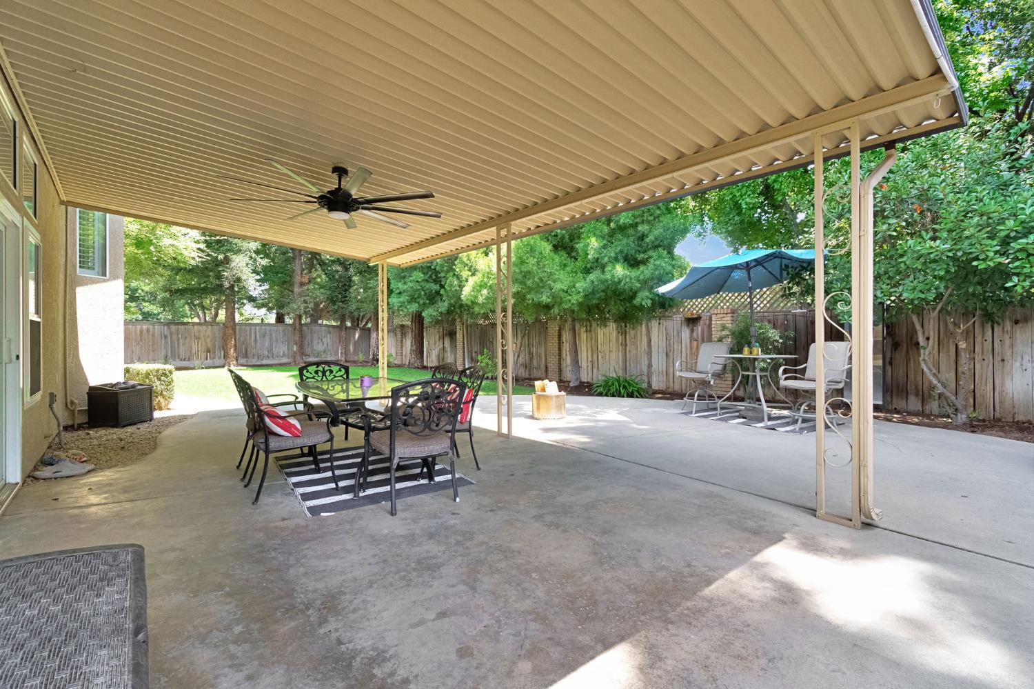 7208 N Antioch Ave, Fresno, CA 93722
